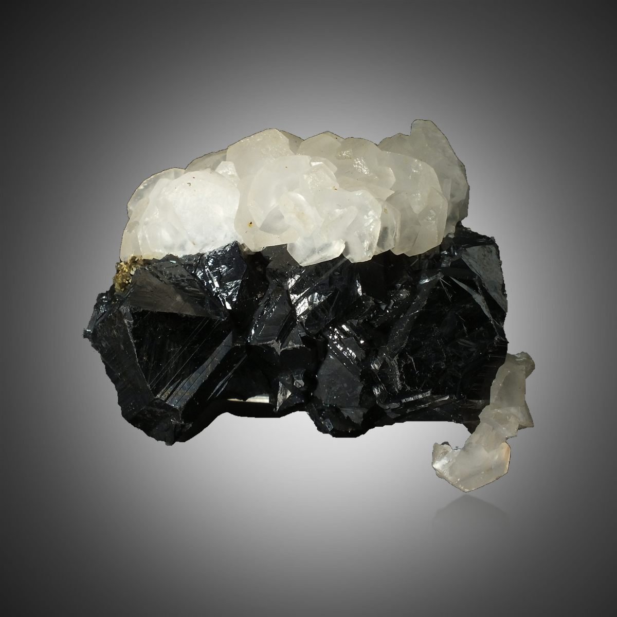 Sphalerite with Calcite photo 2