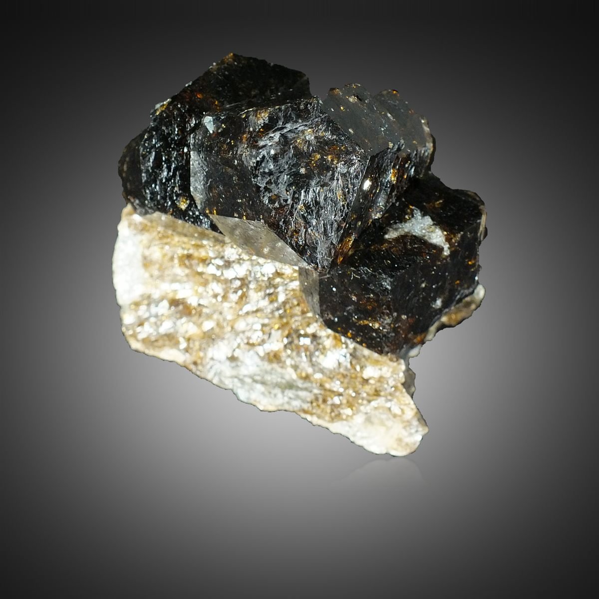 Dravite photo 3
