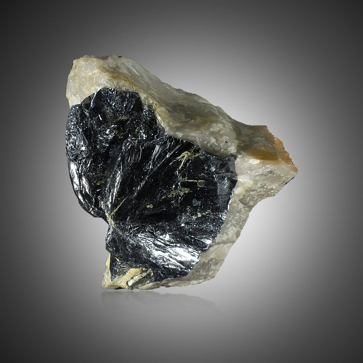 Molybdenite with Quartz photo 4