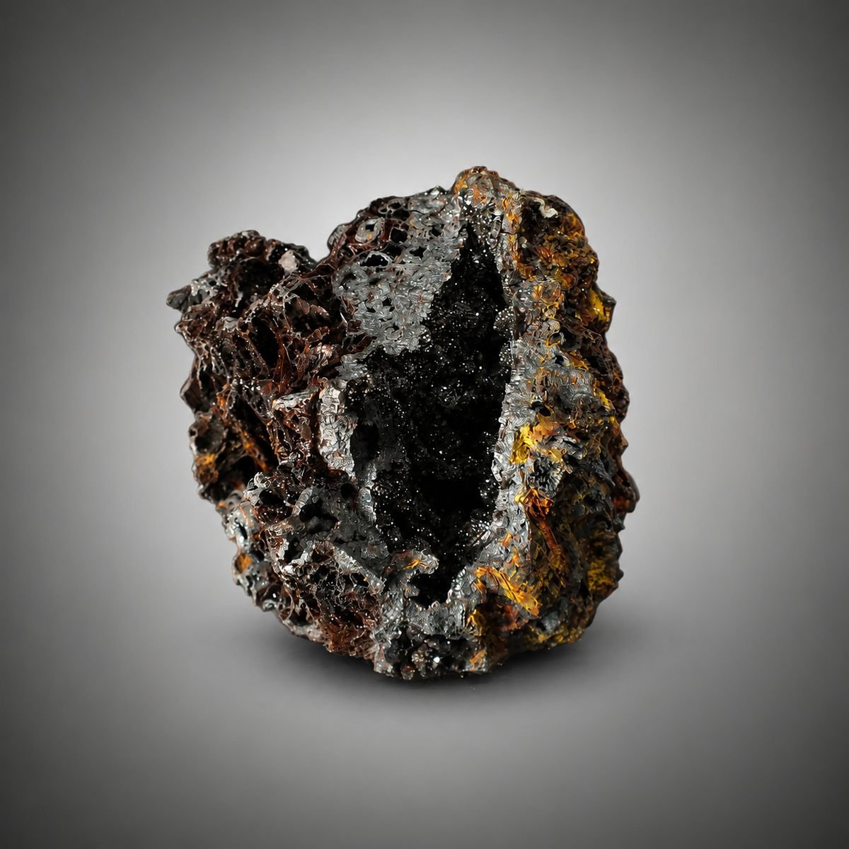 Mimetite with Coronadite photo 6