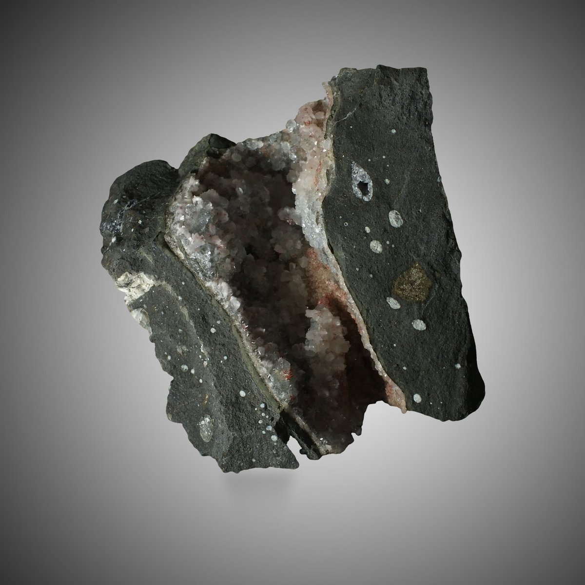 Thomsonite with Analcime