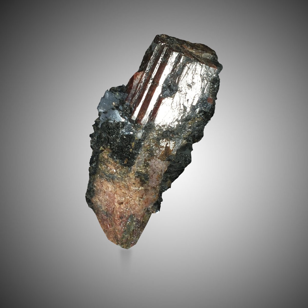 Rhodonite photo 2