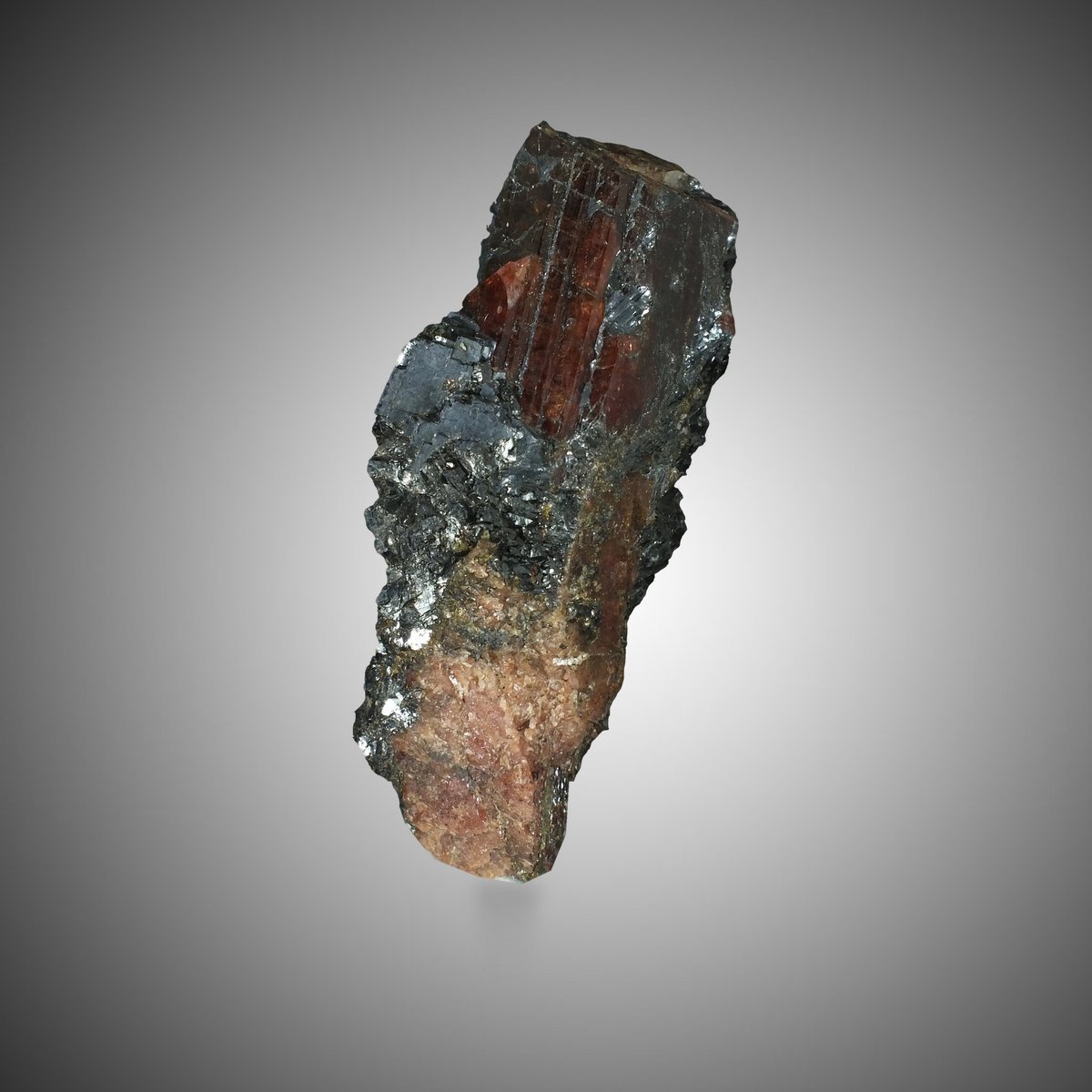 Rhodonite photo 4