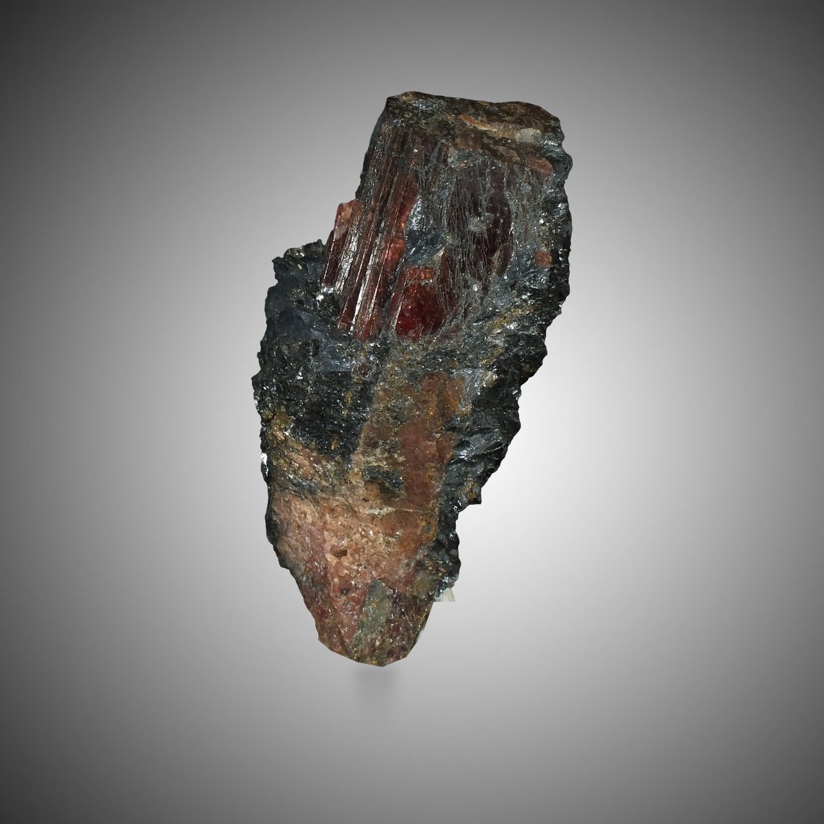 Rhodonite photo 8