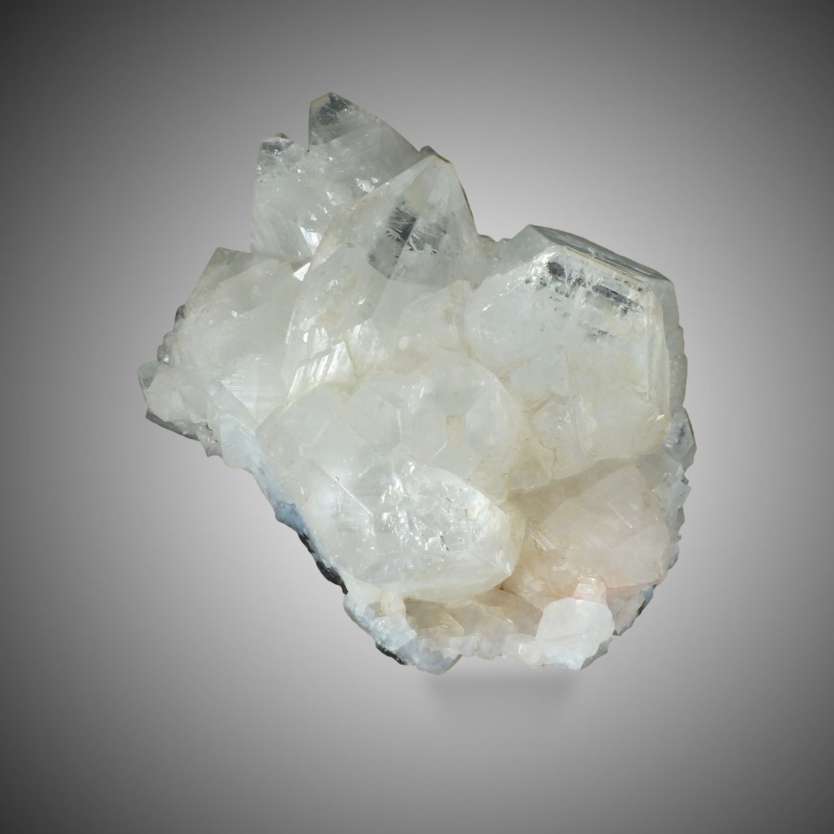 Fluorapophyllite photo 3
