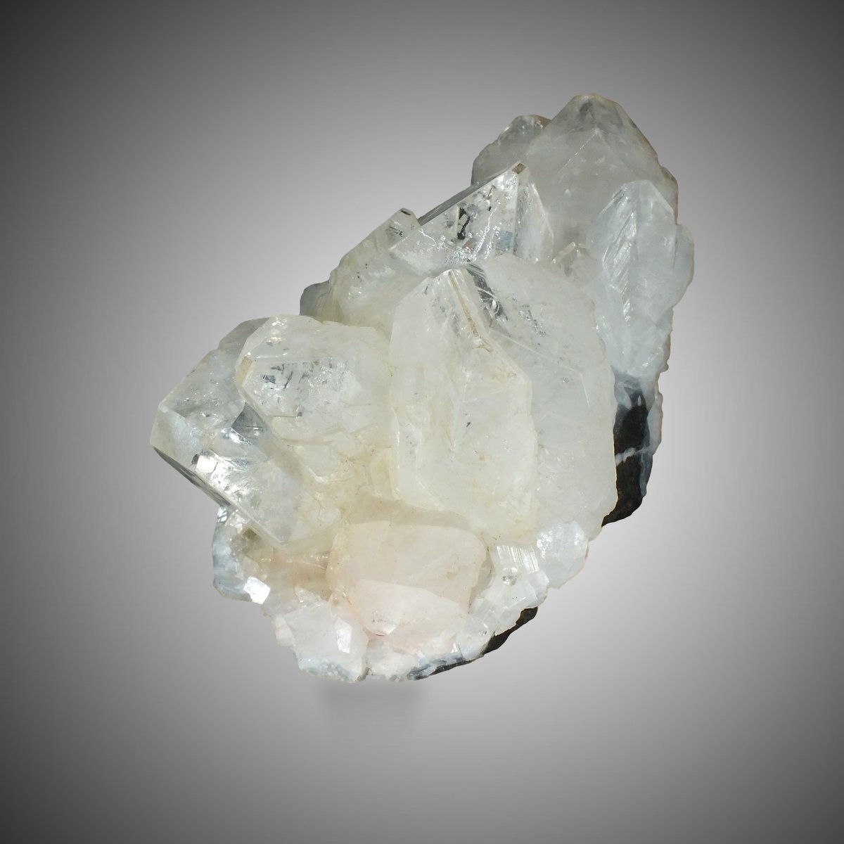 Fluorapophyllite photo 4