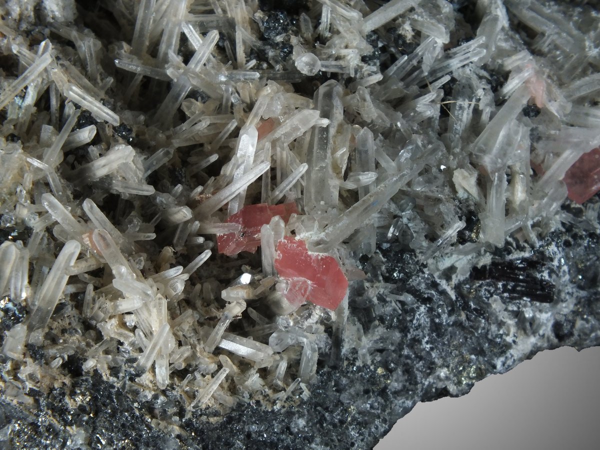 Rhodochrosite with Quartz & Hübnerite photo 4