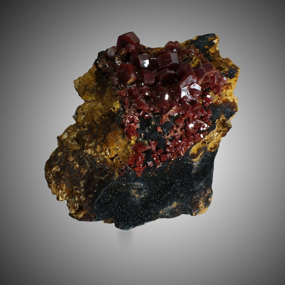 Vanadinite photo 2