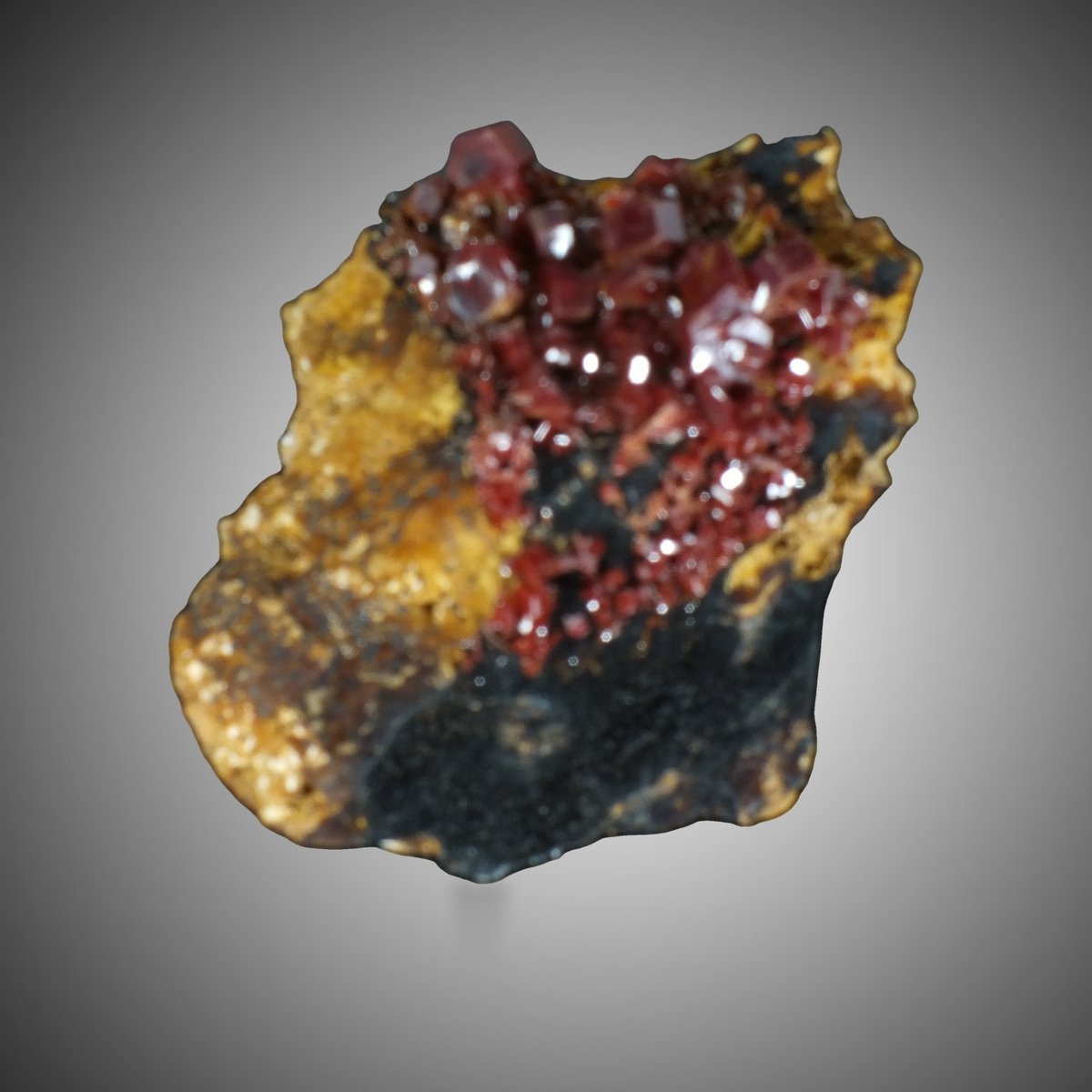 Vanadinite photo 3