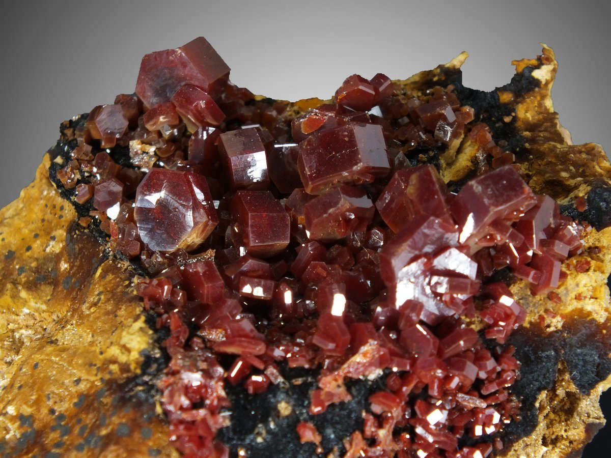 Vanadinite photo 5