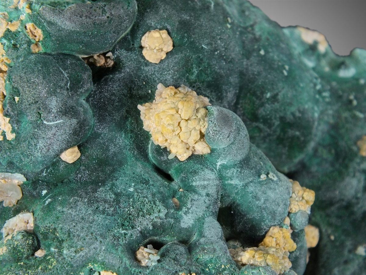 Pyromorphite with Malachite photo 5