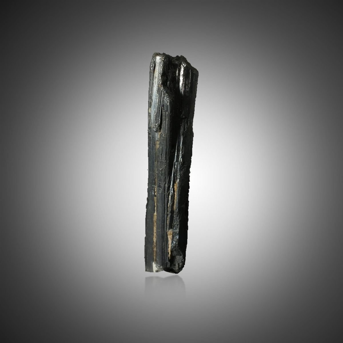 Stibnite photo 3