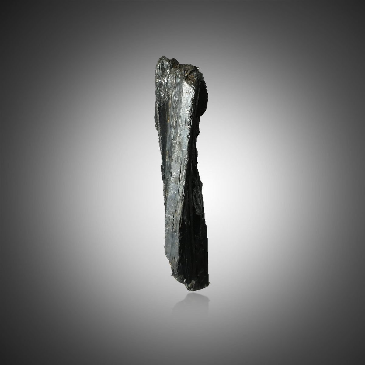 Stibnite photo 4