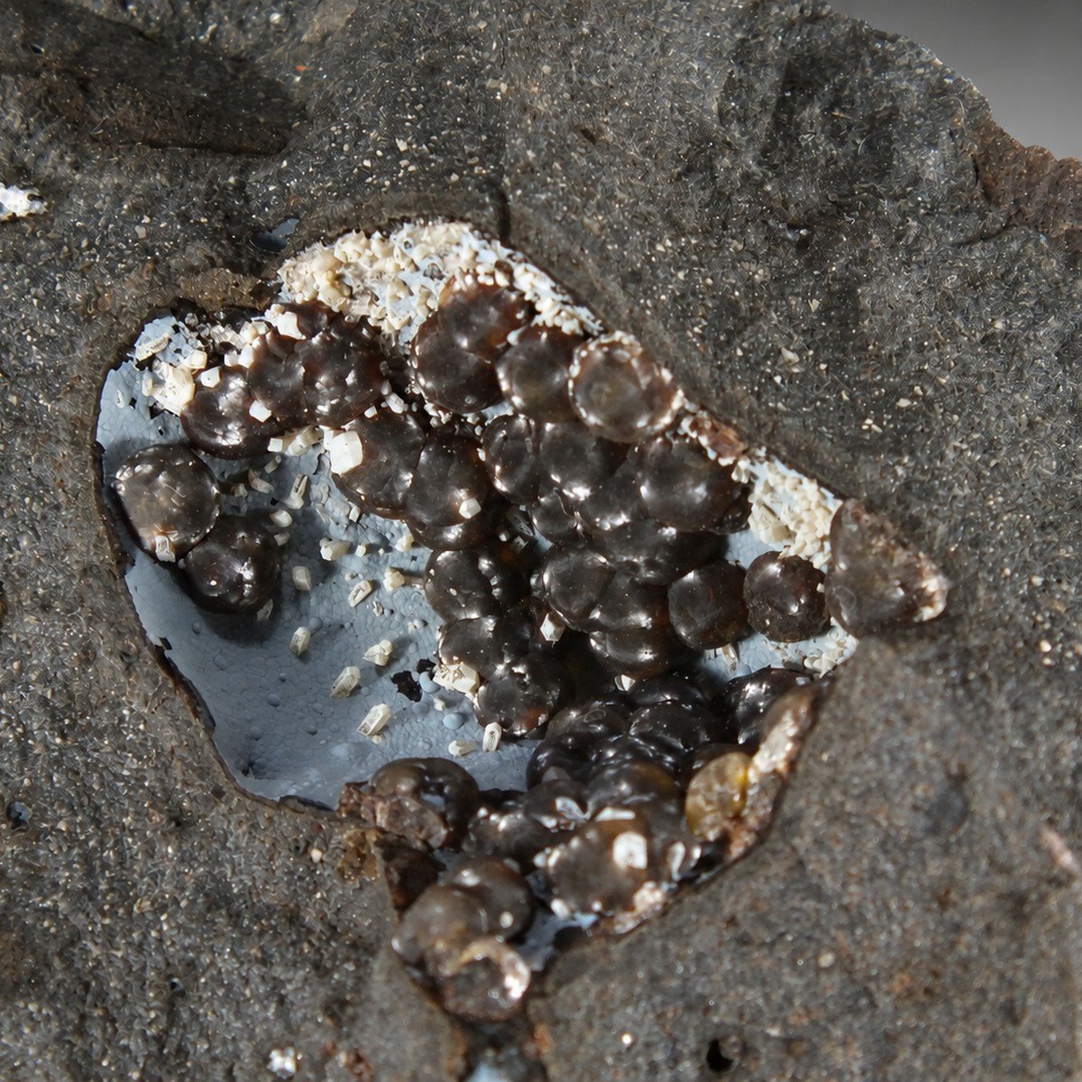 Siderite with Phillipsite photo 2